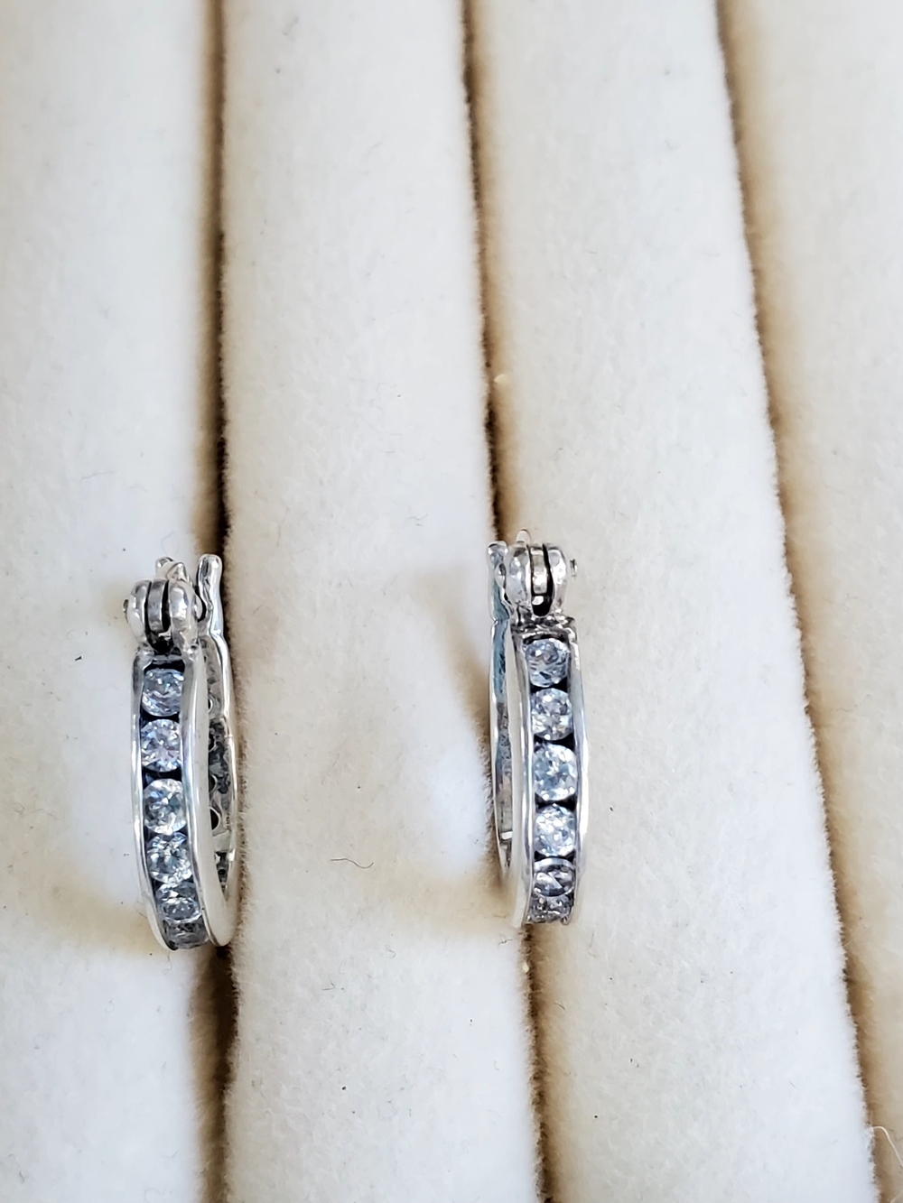 Silpada Sterling Silver Hoop Earrings • 4.12g